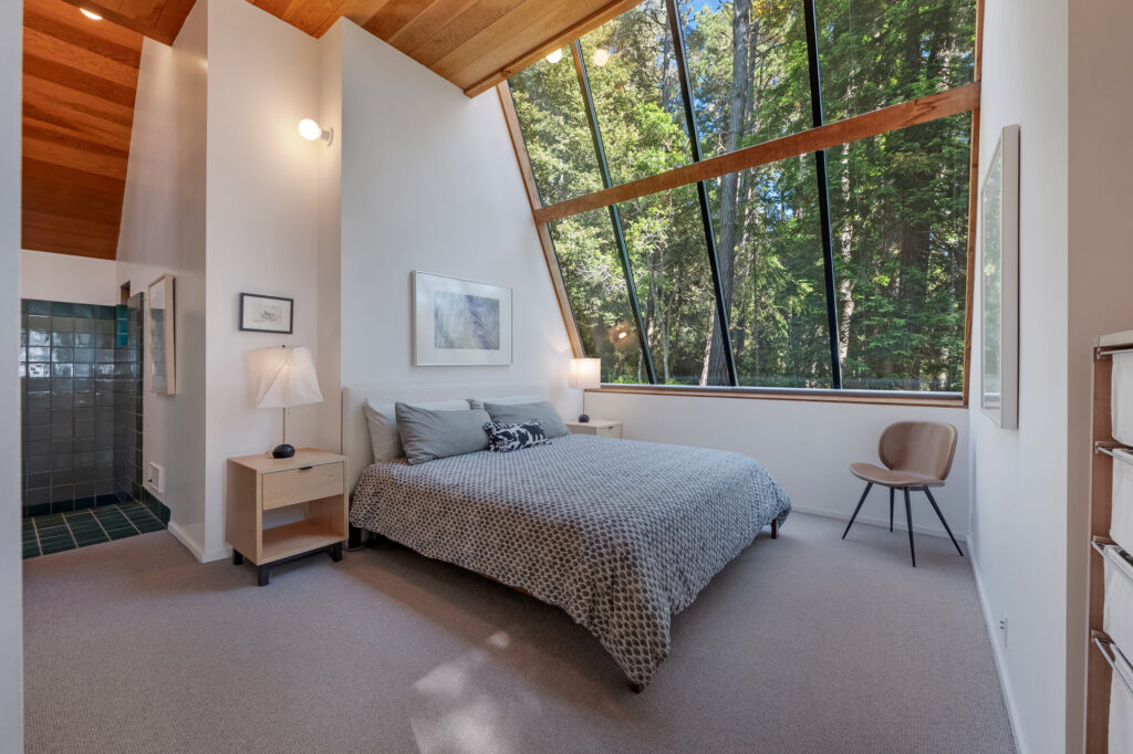 Bedroom. (Jim Nevill Productions)