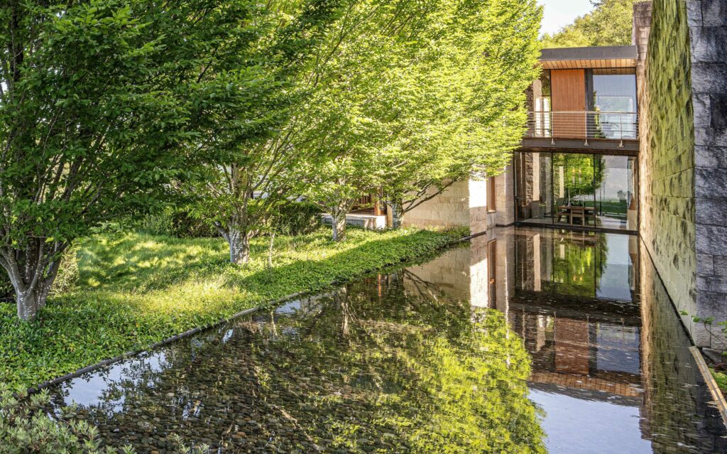 Reflection pool. (Robert Vente / Sotheby's International Realty)