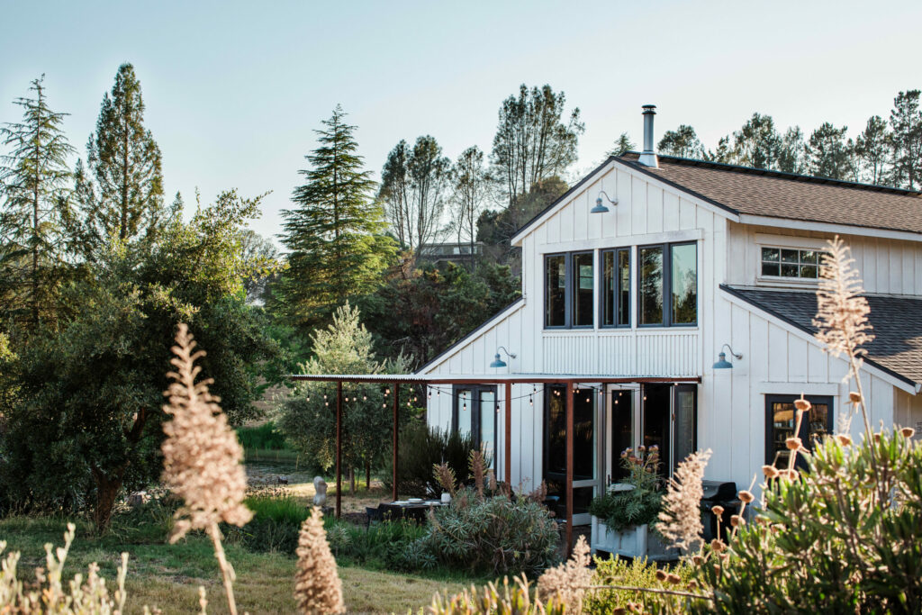 Winemaker Scot Bilbro and architectural designer Lisa Steinkamp's Healdsburg home. (Eileen Roche/Sonoma Magazine)