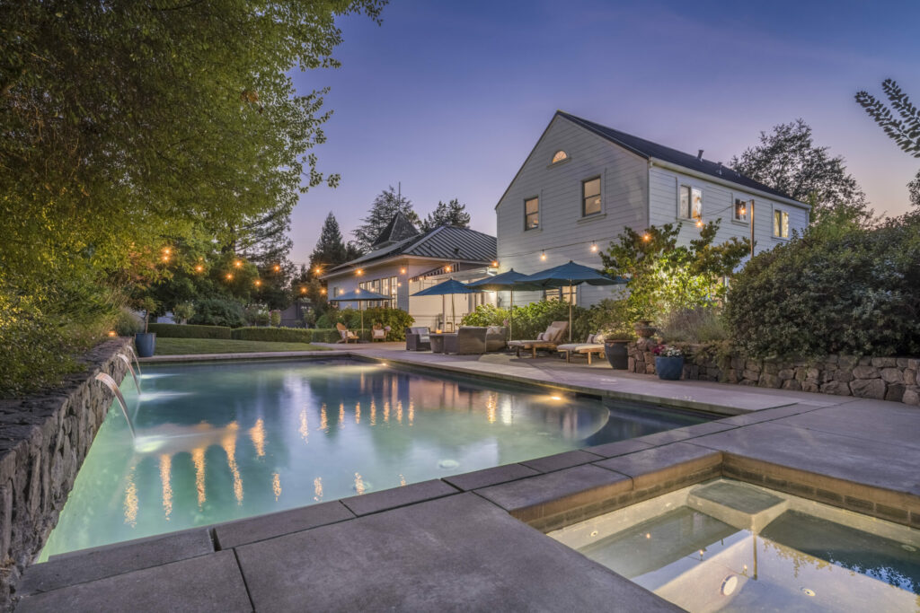 Pool and spa. (CS Photography / Sotheby’s International Realty)