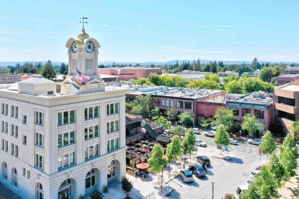 Hotel E in downtown Santa Rosa features the Enology Wine Lounge in its lobby. (Courtesy of Sonoma County Tourism)