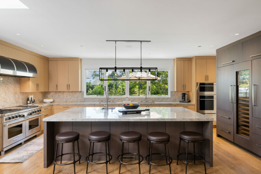 Kitchen. (SeaTimber Media / Sotheby’s International Realty)