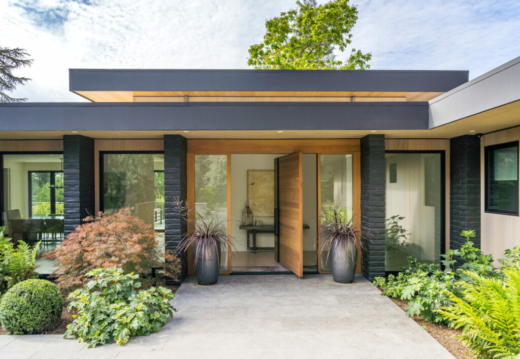 Front entrance. (SeaTimber Media / Sotheby’s International Realty)