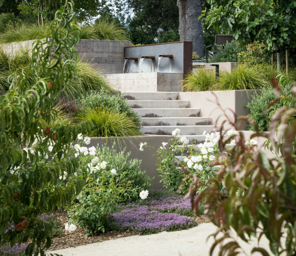 Hardscaping elements in the yard. (SeaTimber Media / Sotheby’s International Realty)