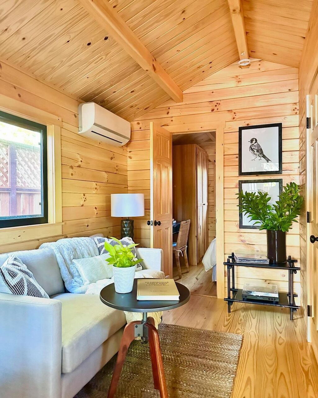 Great room. (The Woodland Stylists)