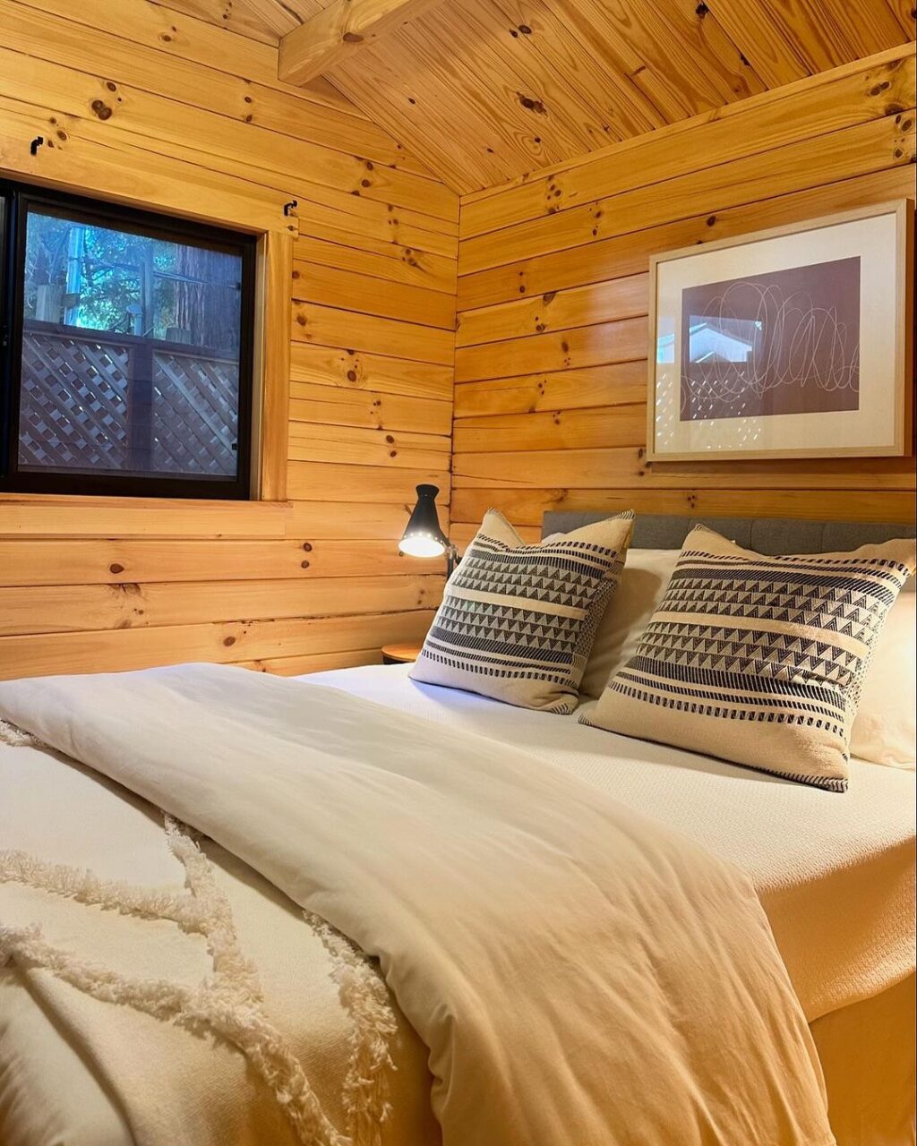 Bedroom. (The Woodland Stylists)