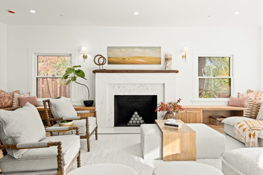 Living room. (Meredith Gilardoni)