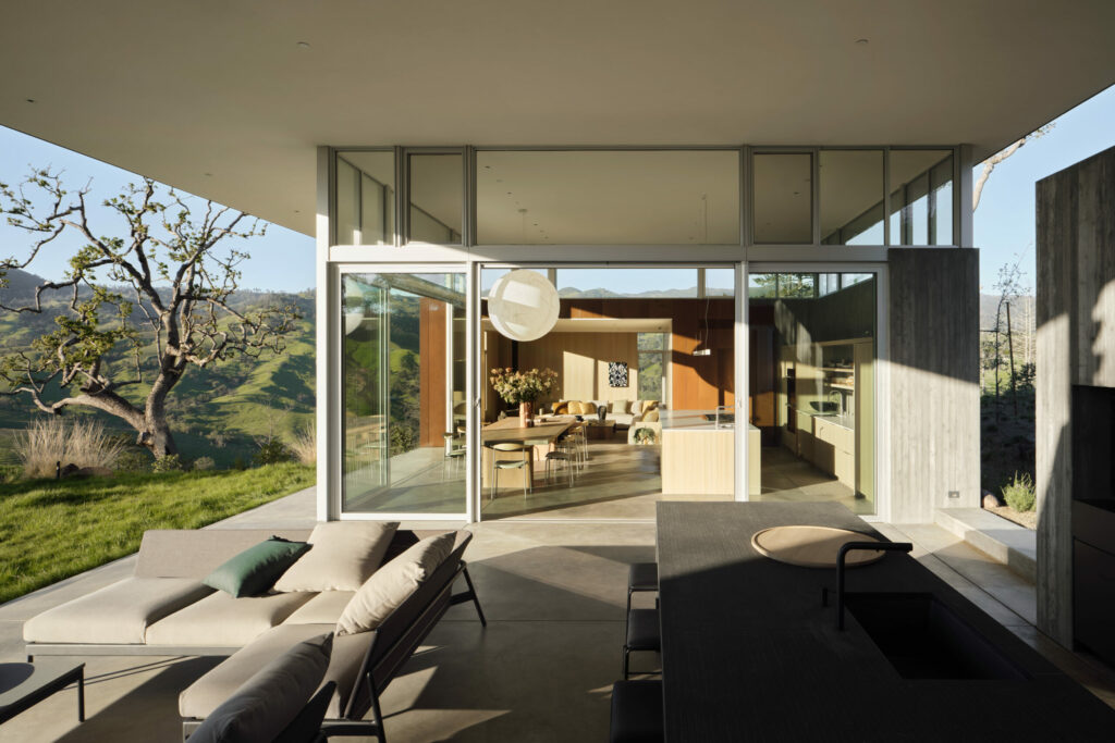 On 400 acres in Sonoma is a newly built, five-bedroom family retreat, the collaborative work of interior design firm Studio Collins Weir and architects Turnbull Griffin Haesloop. (Adam Rouse)