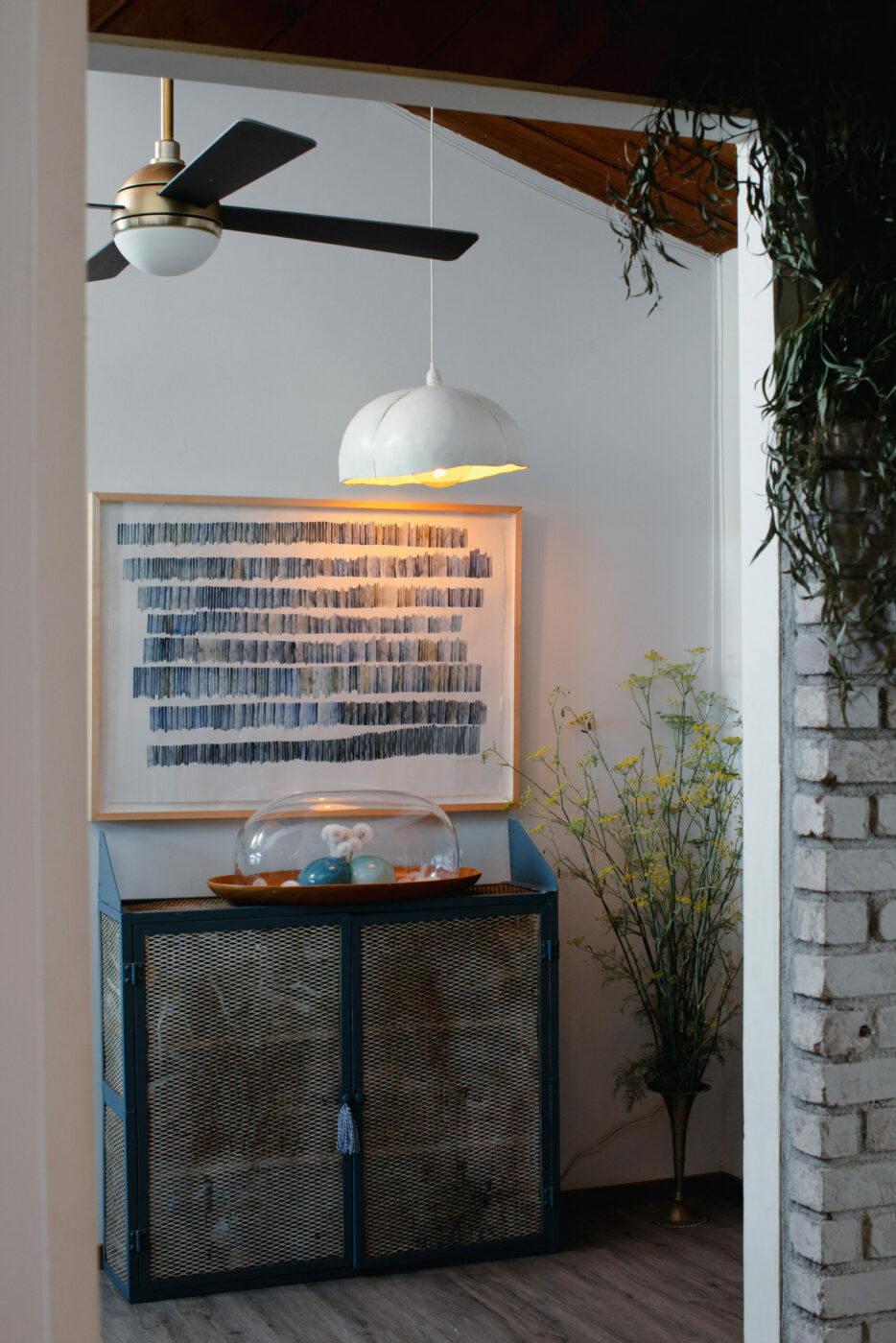 Brook Bannister, a winemaker, musician and woodworker, has built much of the home’s furniture, from tables and shelves to kitchen cabinets. (Eileen Roche / Sonoma Magazine)