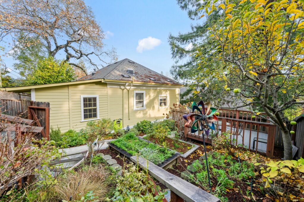 Backyard. (Jesse West / Aerial Photography)