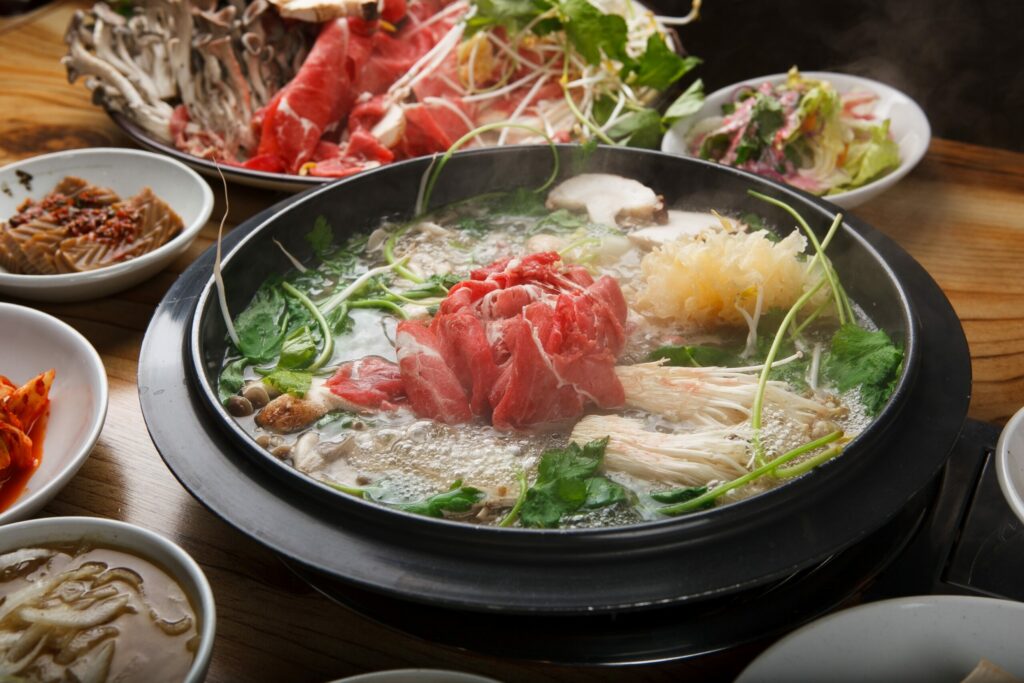 Shabu-shabu style hot pot. (Shutterstock)