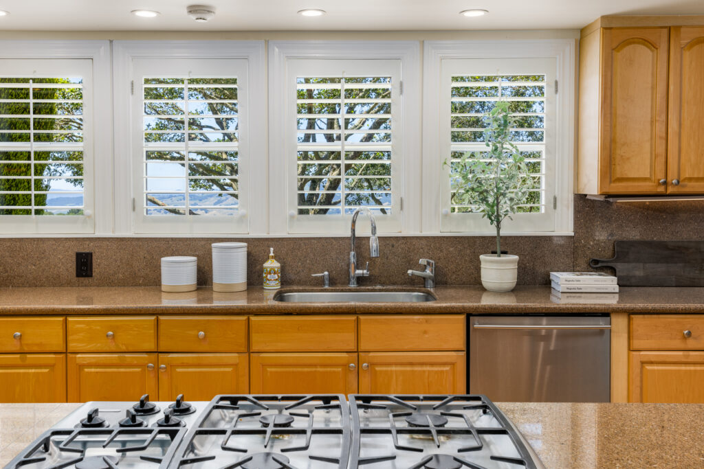 Kitchen. (Jan Pechbrenner / Sotheby's International Realty)