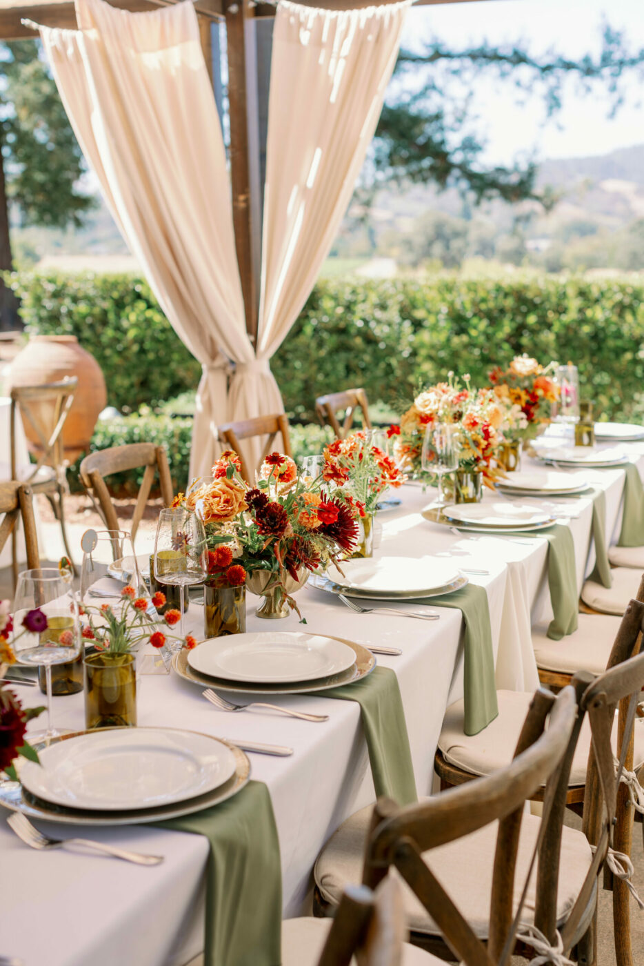 Zinnias and fall grasses decorated the tables. (Kathryn White)