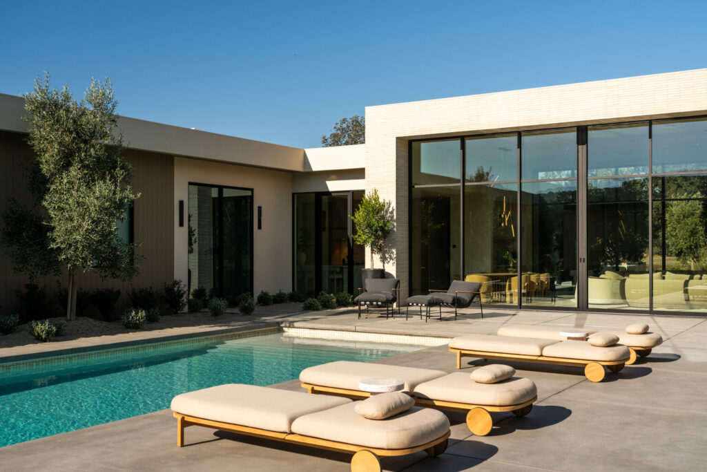 Courtyard. (Mike Battey)