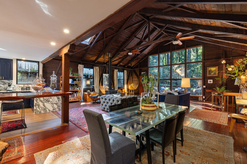 Great room. (Darren Loveland)