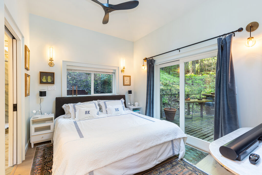 Bedroom. (Darren Loveland)