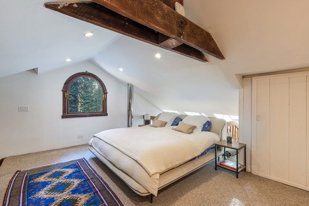 Bedroom. (Darren Loveland)