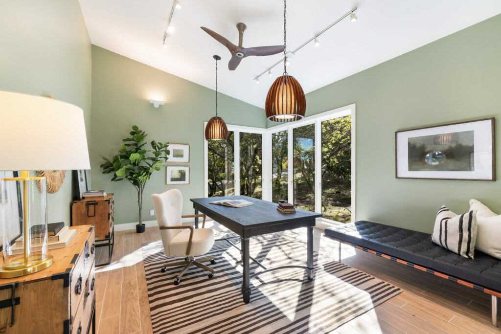 Office or guest room interior. (Ned Bonzi / Sotheby’s International Realty)