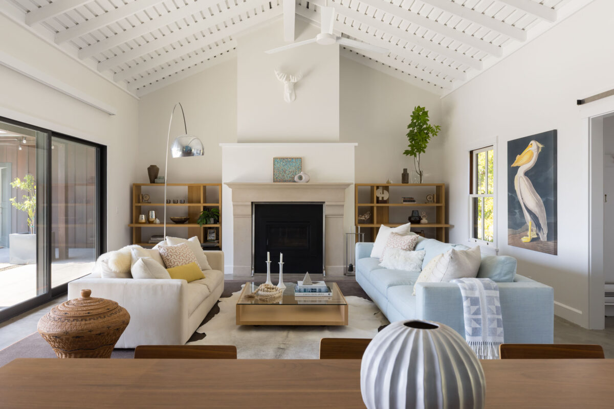 Living room. (Peter Lyons)