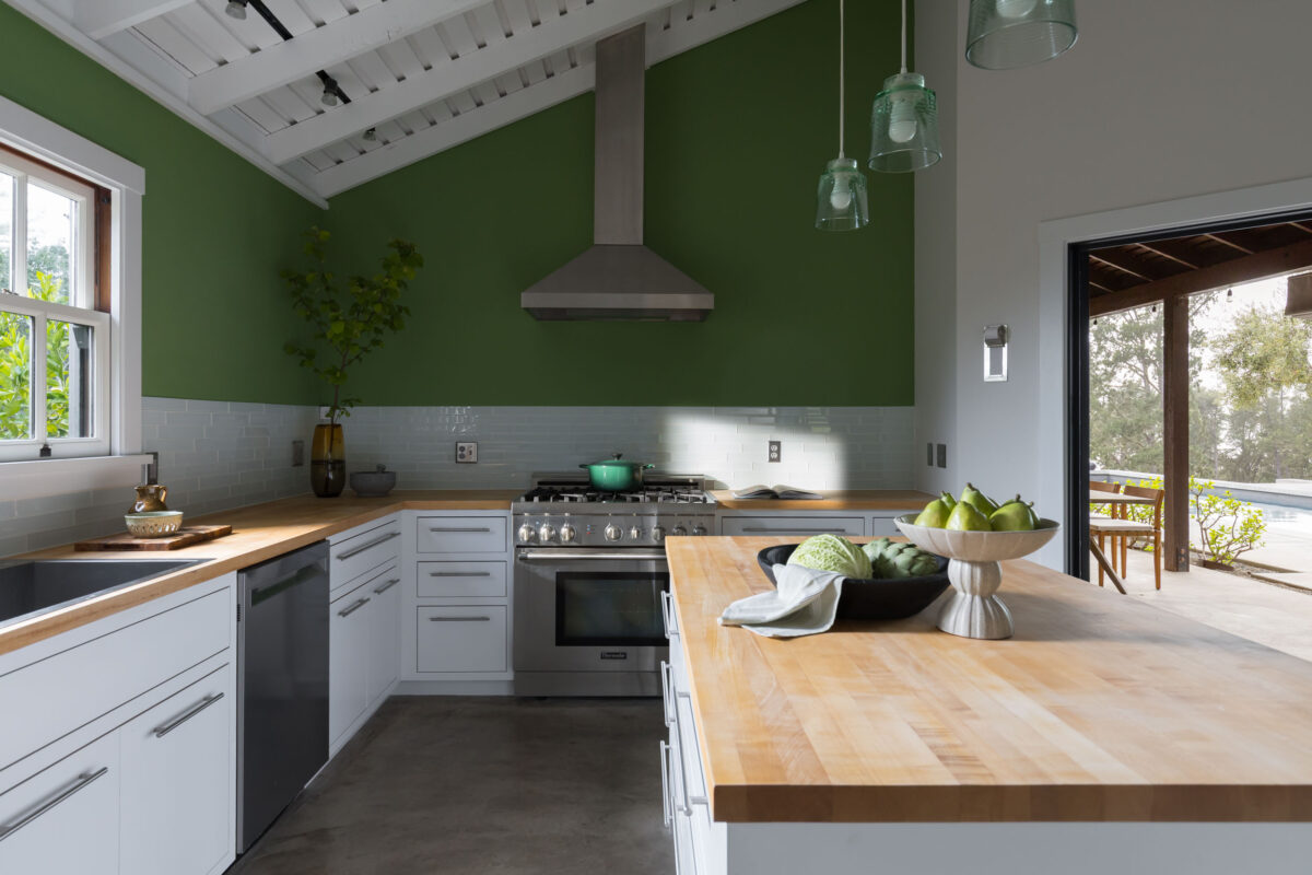 Kitchen. (Peter Lyons)