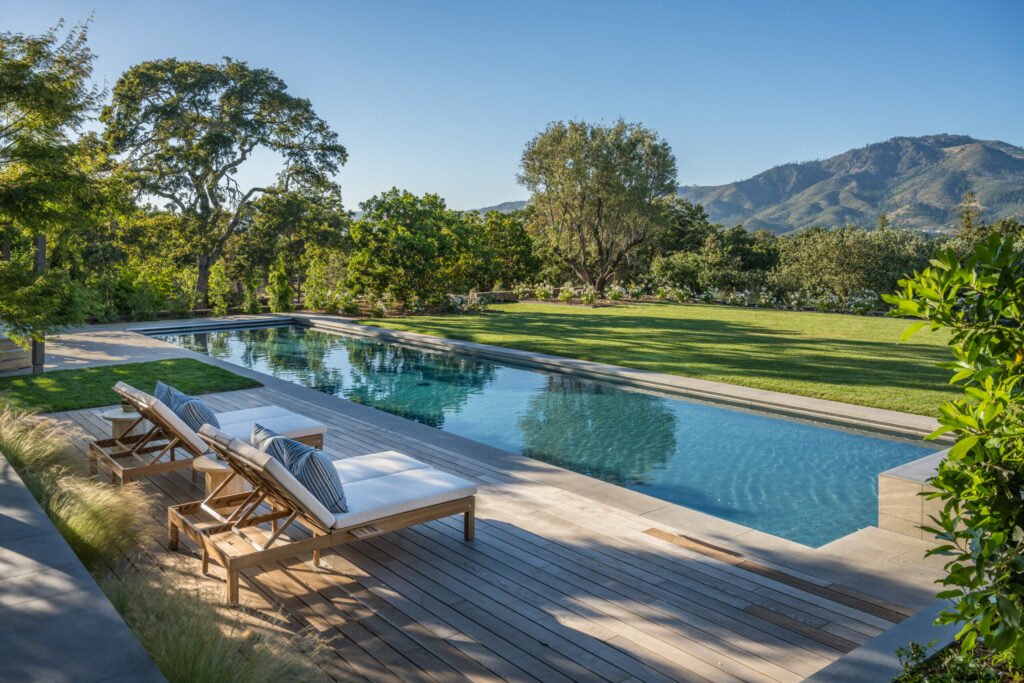 Yard. (CS Photography / Sotheby’s International Realty)