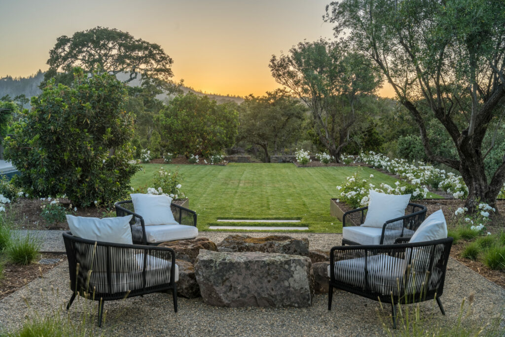 Outdoor seating. (CS Photography / Sotheby’s International Realty)