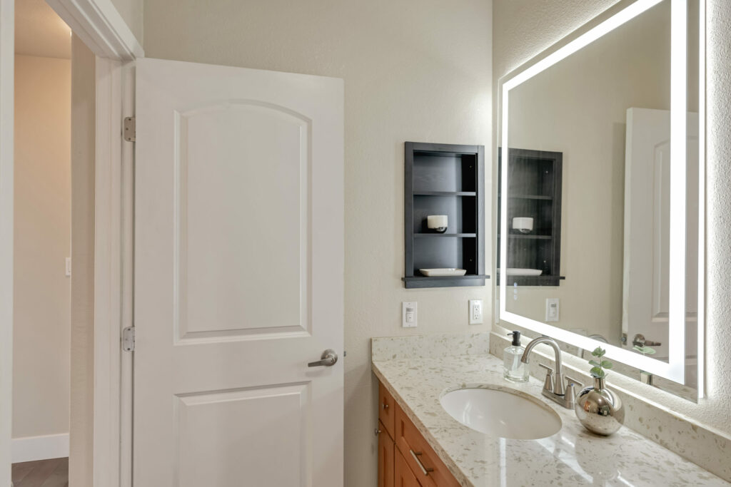 Bathroom. (Michael Lounibos)