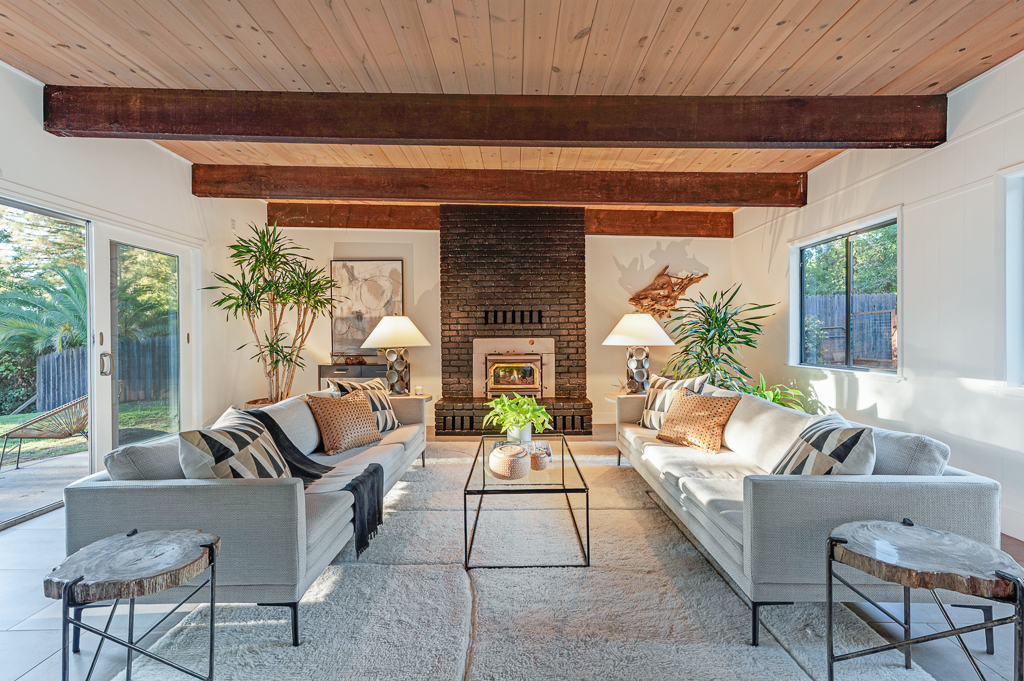 Living room. (Jim Nevill Productions)