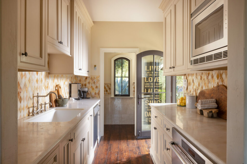 Butler pantry. (Steve Magner / Sotheyby’s International Realty)