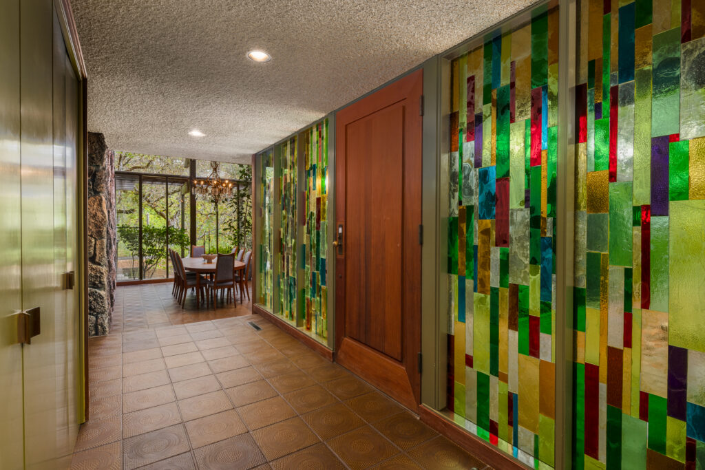 Entryway. (Jan Pechbrenner / Liftec Media)