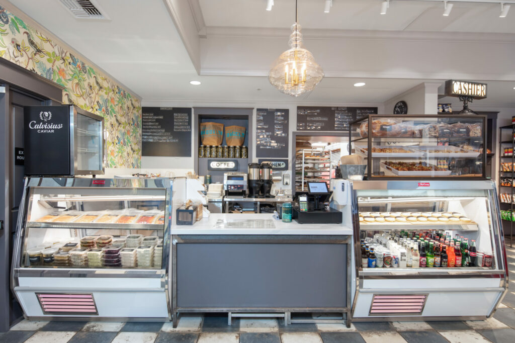 The deli and bakery cases at Grossman's Noshery & Bar in Santa Rosa. (Sonoma County Tourism)