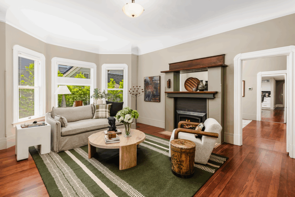 Sitting area. (Jan Pechbrenner / Liftec Media)