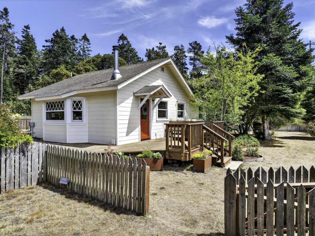 (Clear Shot Creations)