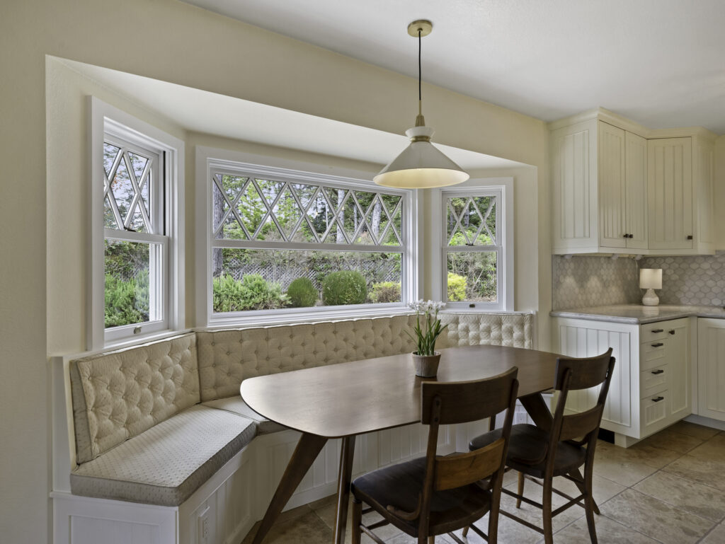 Dining area. (Clear Shot Creations)