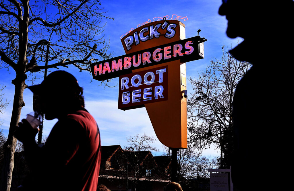 Pick’s Roadside in Cloverdale opens, Saturday, Jan. 10, 2026. (Kent Porter / The Press Democrat)