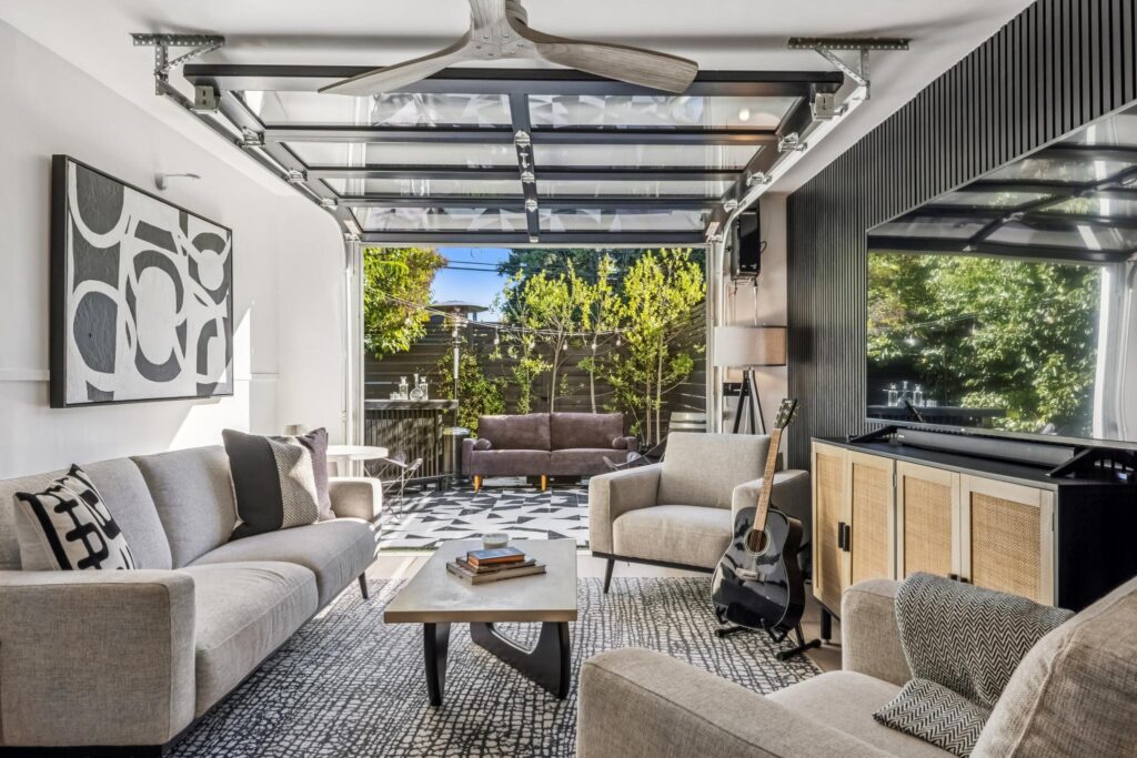 “Wine den.” (Open Homes Photography)