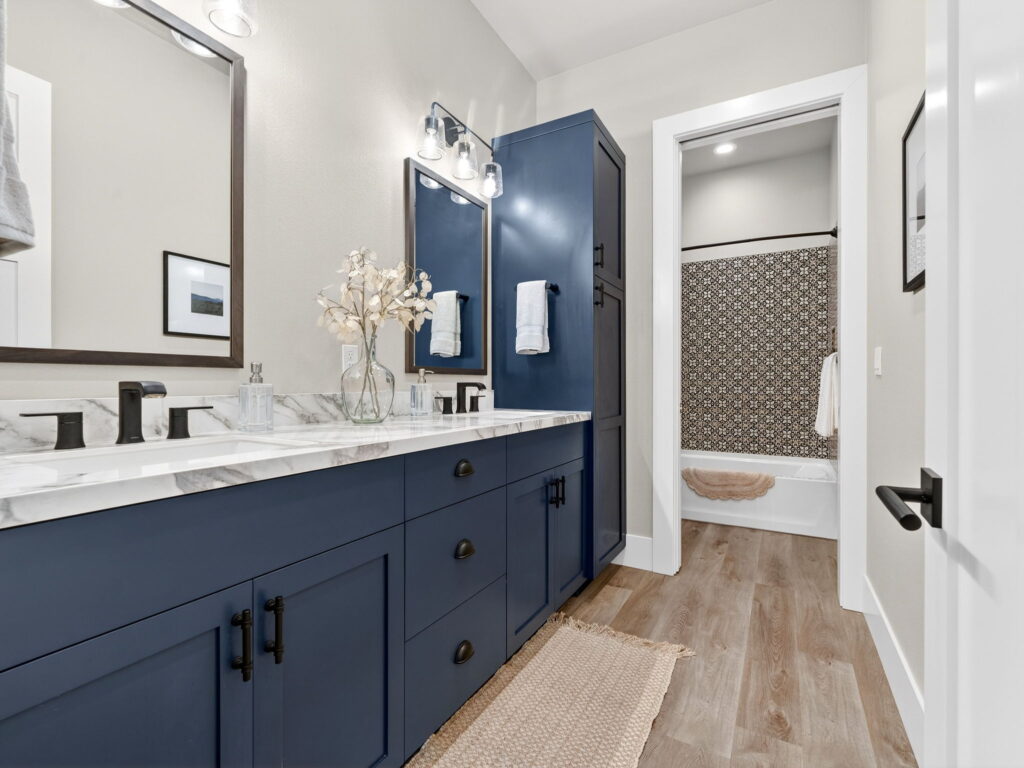 Bathroom. (Clear Shot Creations)