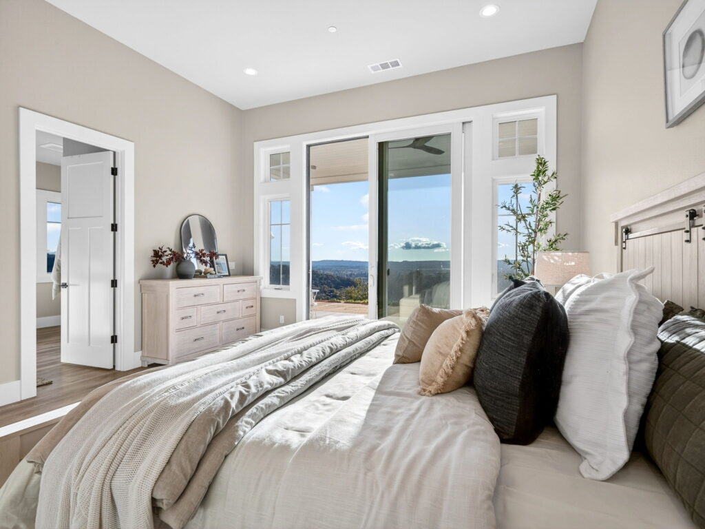 Bedroom. (Clear Shot Creations)