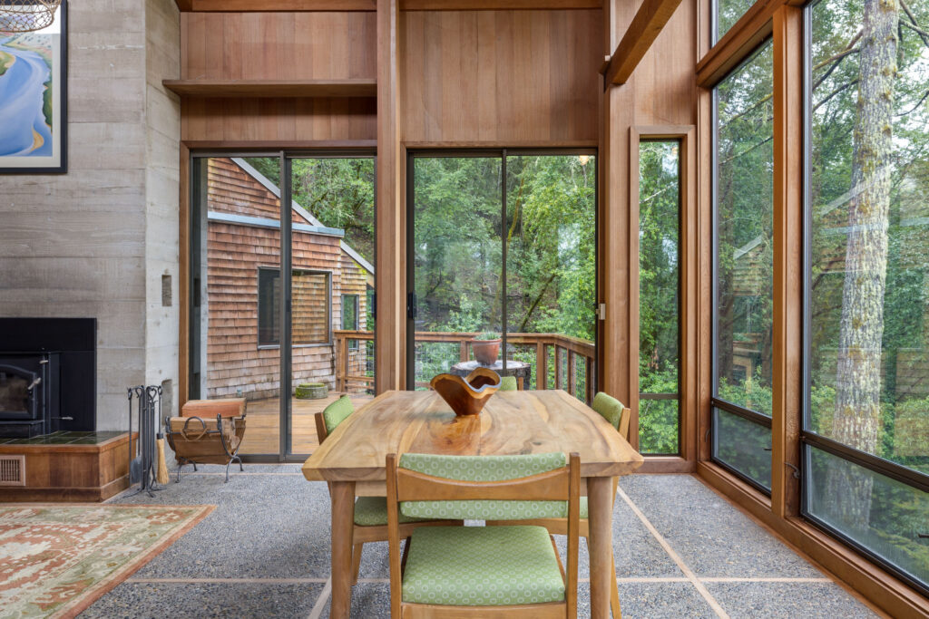 Dining area of great room. (Peter Lyons Photography)
