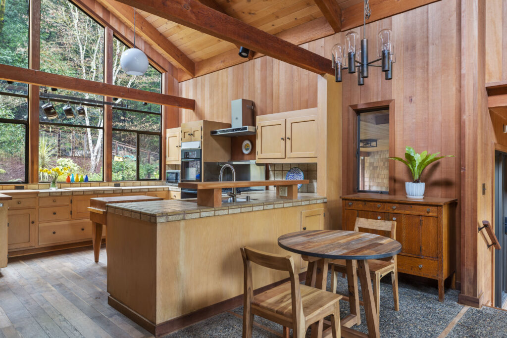 Kitchen and dining area of great room. (Peter Lyons Photography)