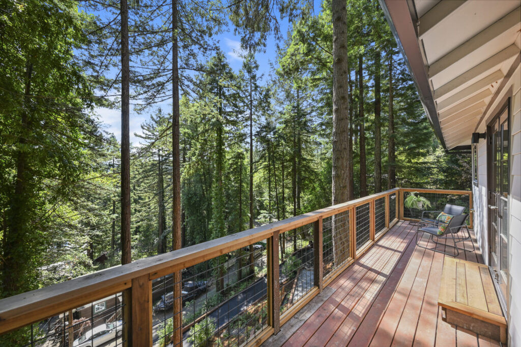 Balcony. (Jesse West)