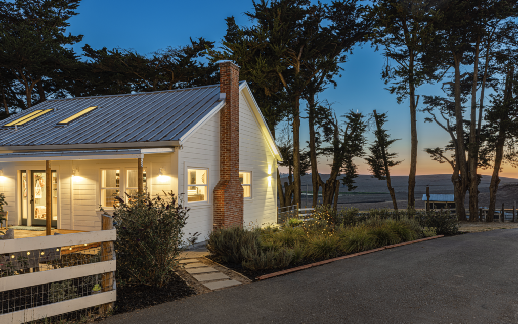 Home at twilight. (Jack Hecker Photography)