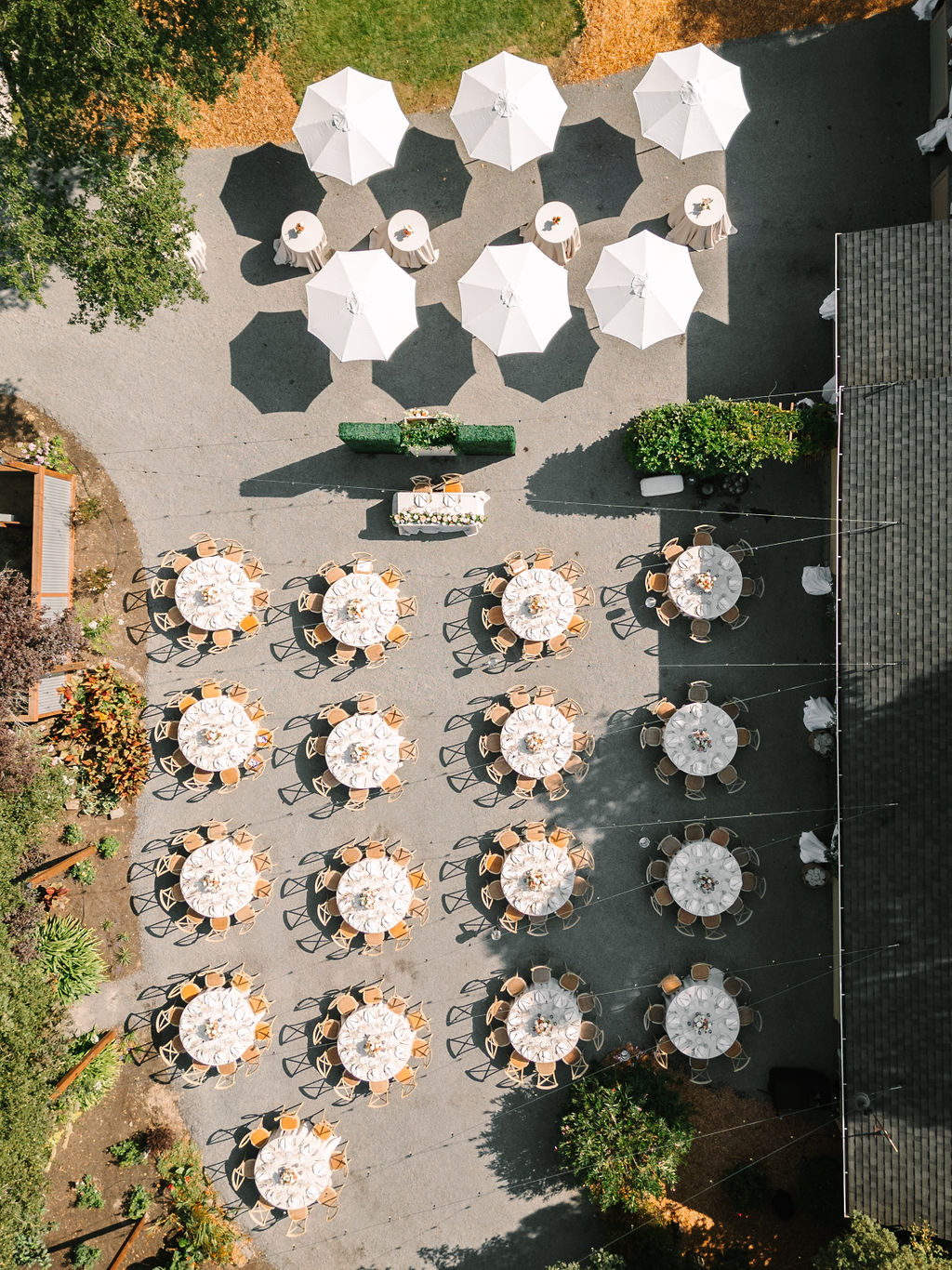 Kyndall and Blake's late summer ceremony was held at the bride's family's estate in Sebastopol. (Amy Jordan)