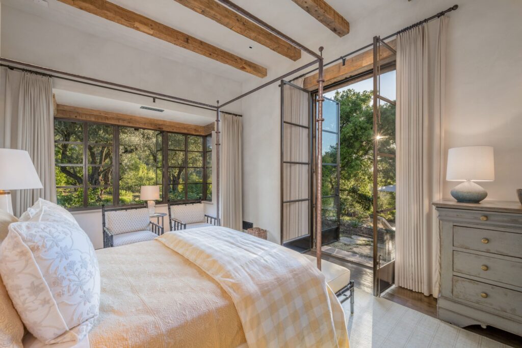 Bedroom. (Paul Rollins)