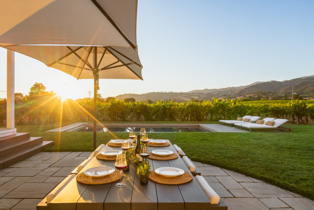Patio and yard. (Jan Pechbrenner / Liftec Media)