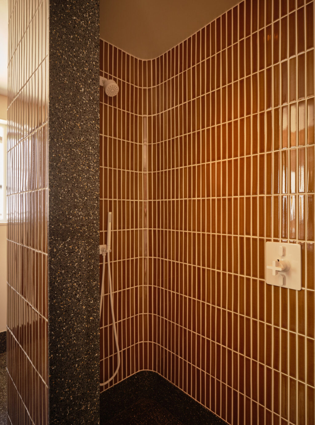 Bathroom by Aubrey Maxwell. (Brad Knipstein Photography)
