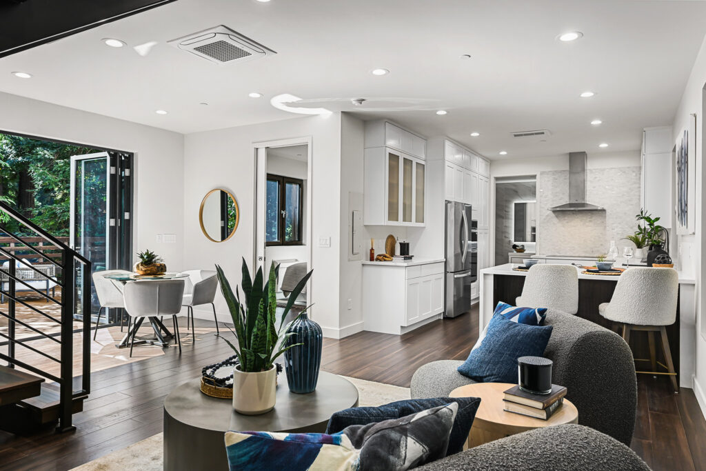 Great room on the middle level. (Jesse West / West media)