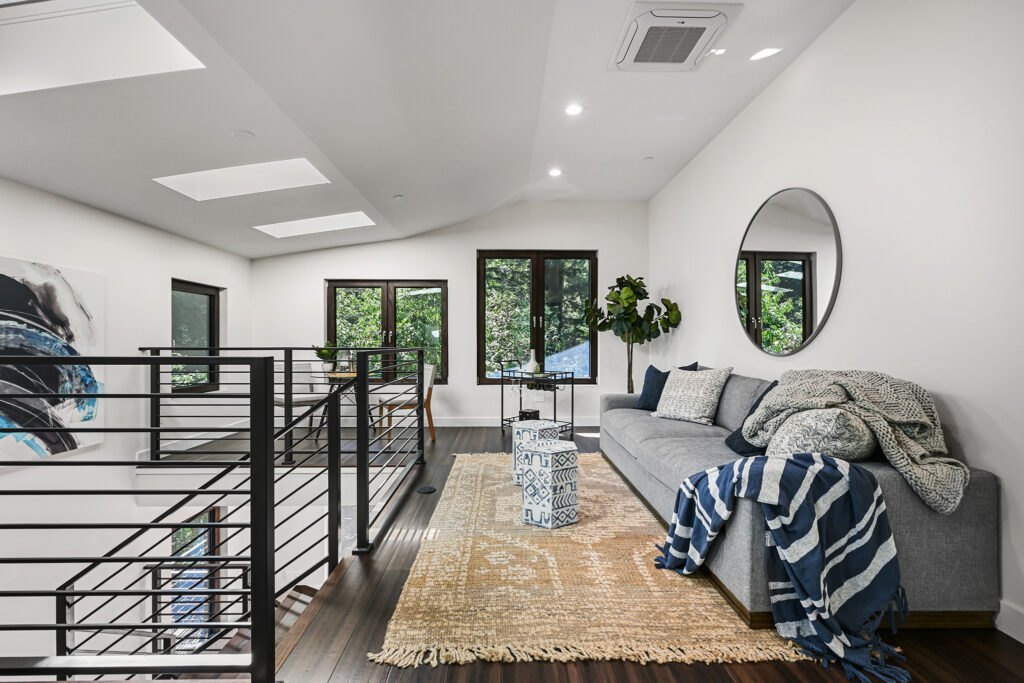 Lounge area on top-level landing. (Jesse West / West media)