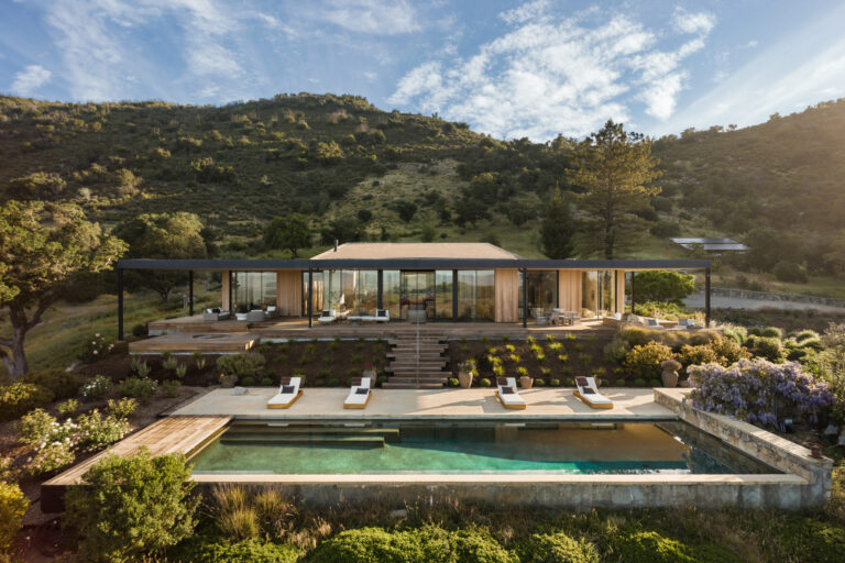 This modern Sonoma estate on 37 acres in the Carneros AVA is currently listed for $7,695,000. (Jeffrey Frisk / Sotheby’s International Realty)