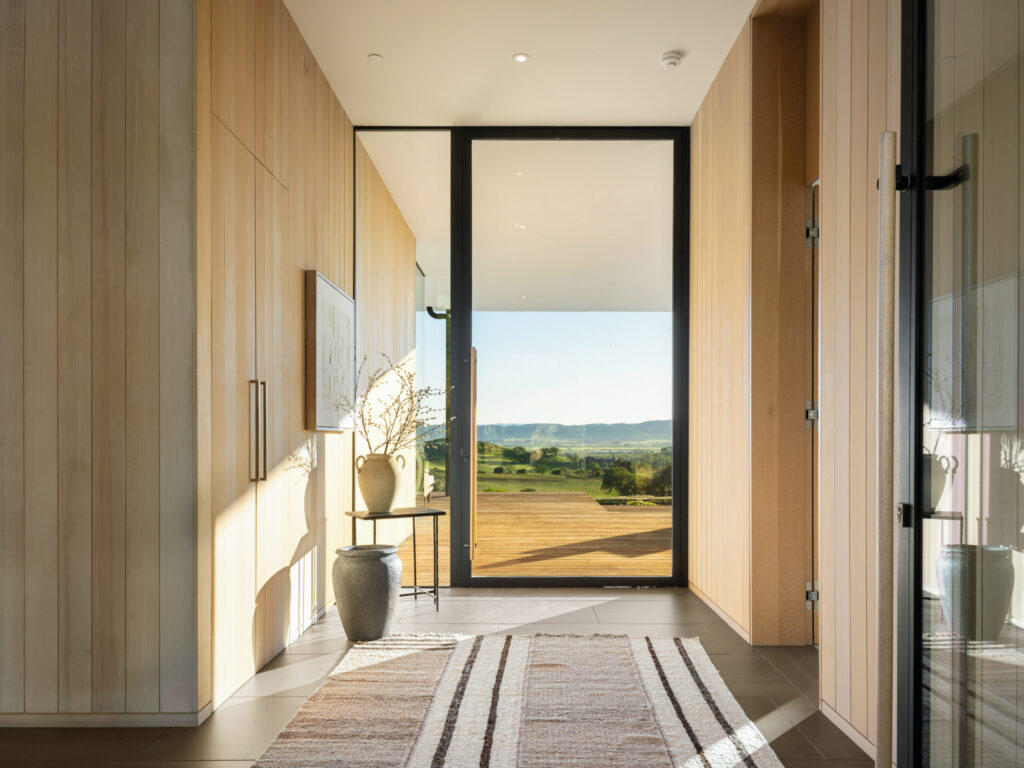 Foyer. (Jeffrey Frisk / Sotheby’s International Realty)